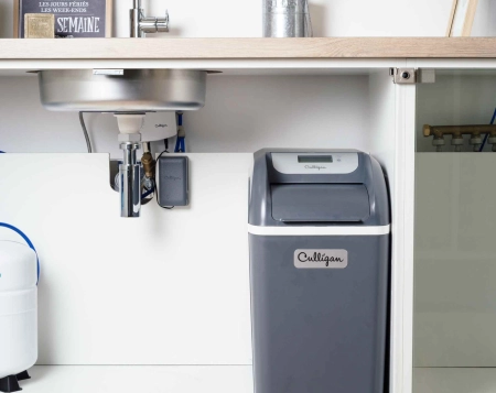 Un adoucisseur d’eau favorise-t-il une forte consommation d’eau ?