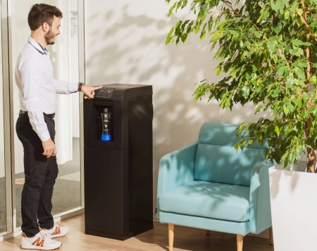 Environnement : pourquoi une fontaine à eau réseau est écologique ?