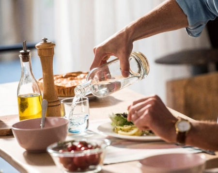 Les personnes fragiles peuvent-elles boire de l’eau adoucie ?