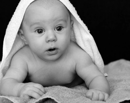 Quelle est la meilleure eau pour le bain de bébé ?