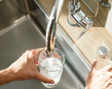 Allergie au chlore : l’eau du robinet est-elle en cause ?